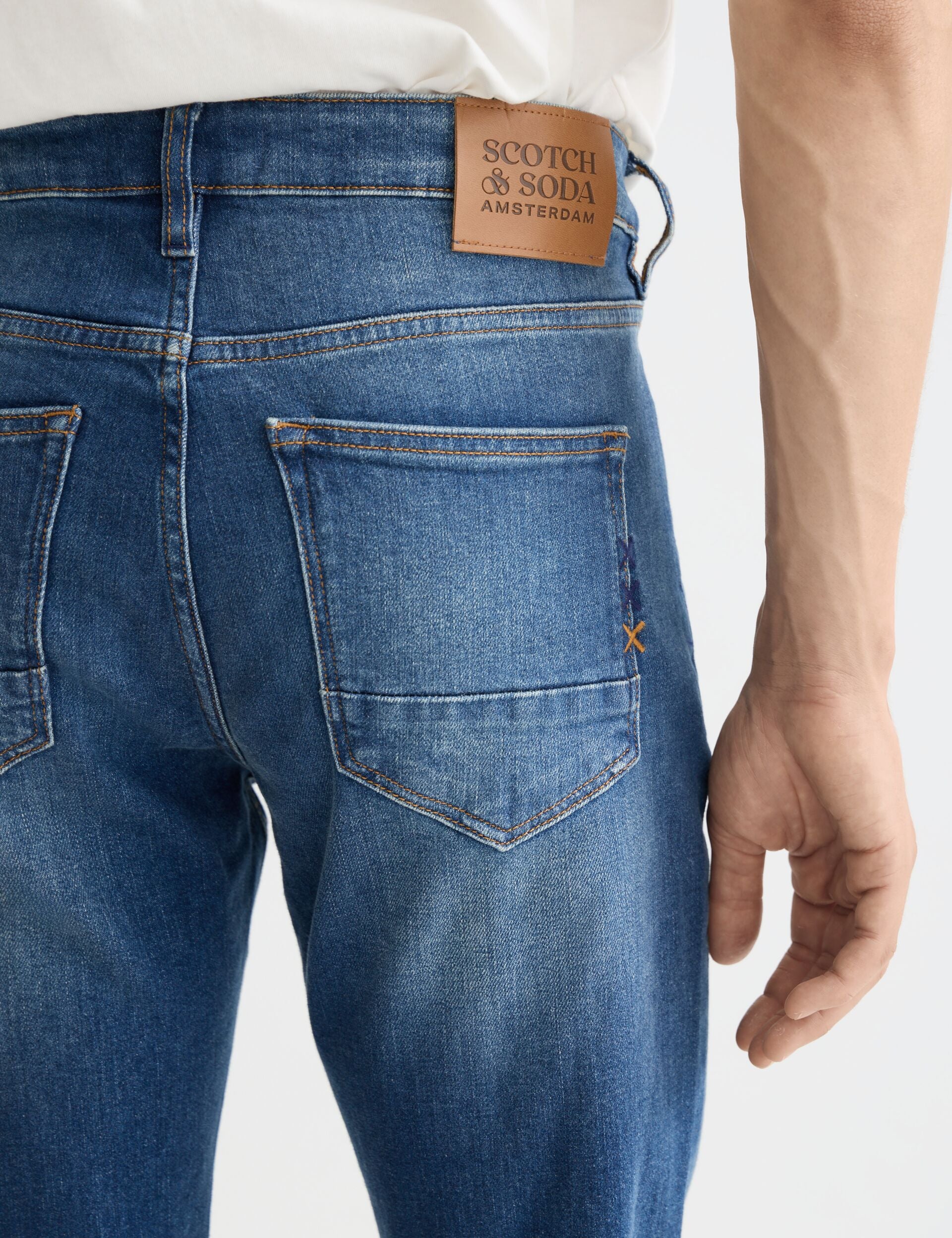 CORE Skim skinny jeans — Classic Blue - Image 4