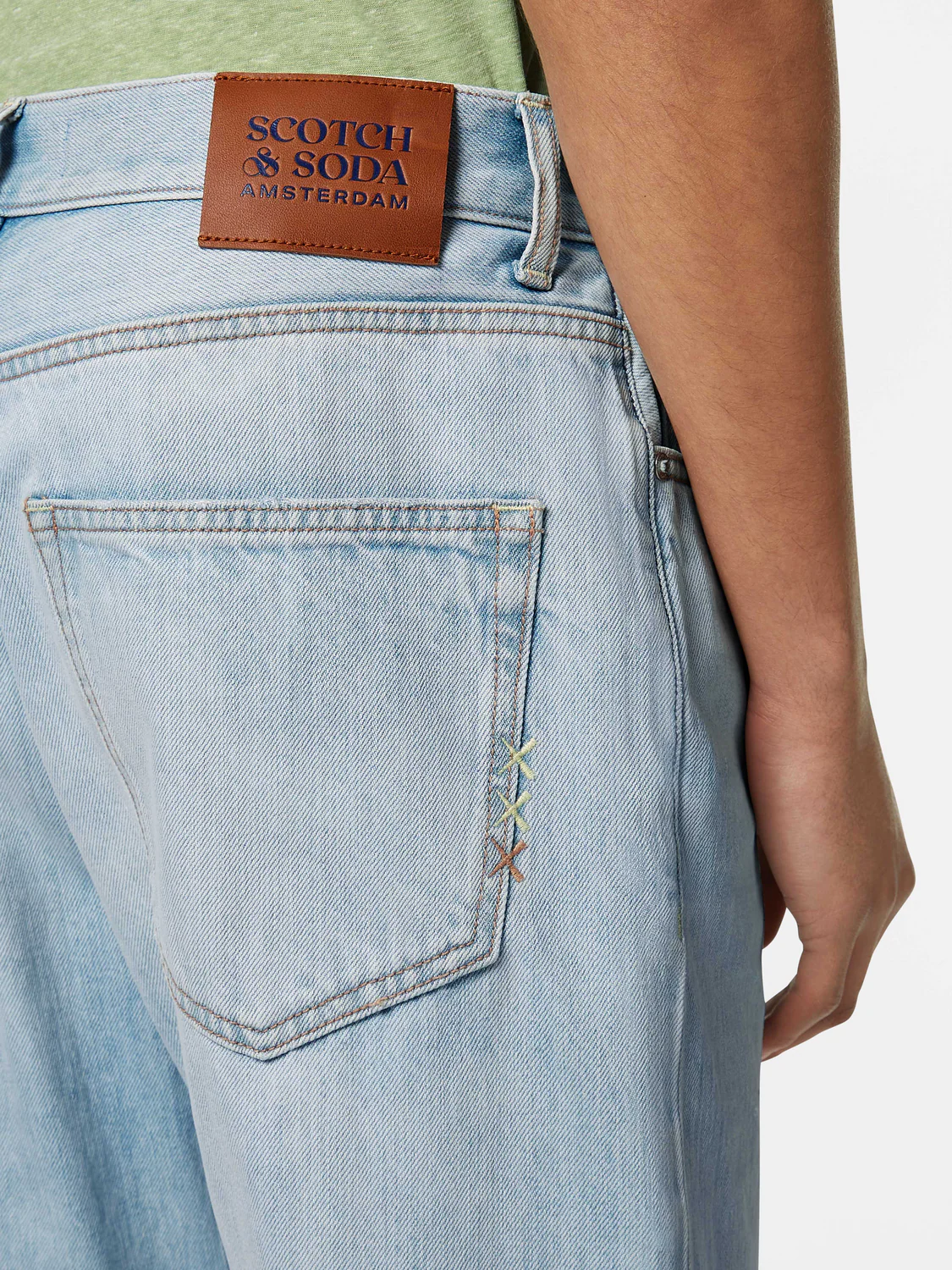 Dean Loose Tapered Jeans | Level Up - Image 4