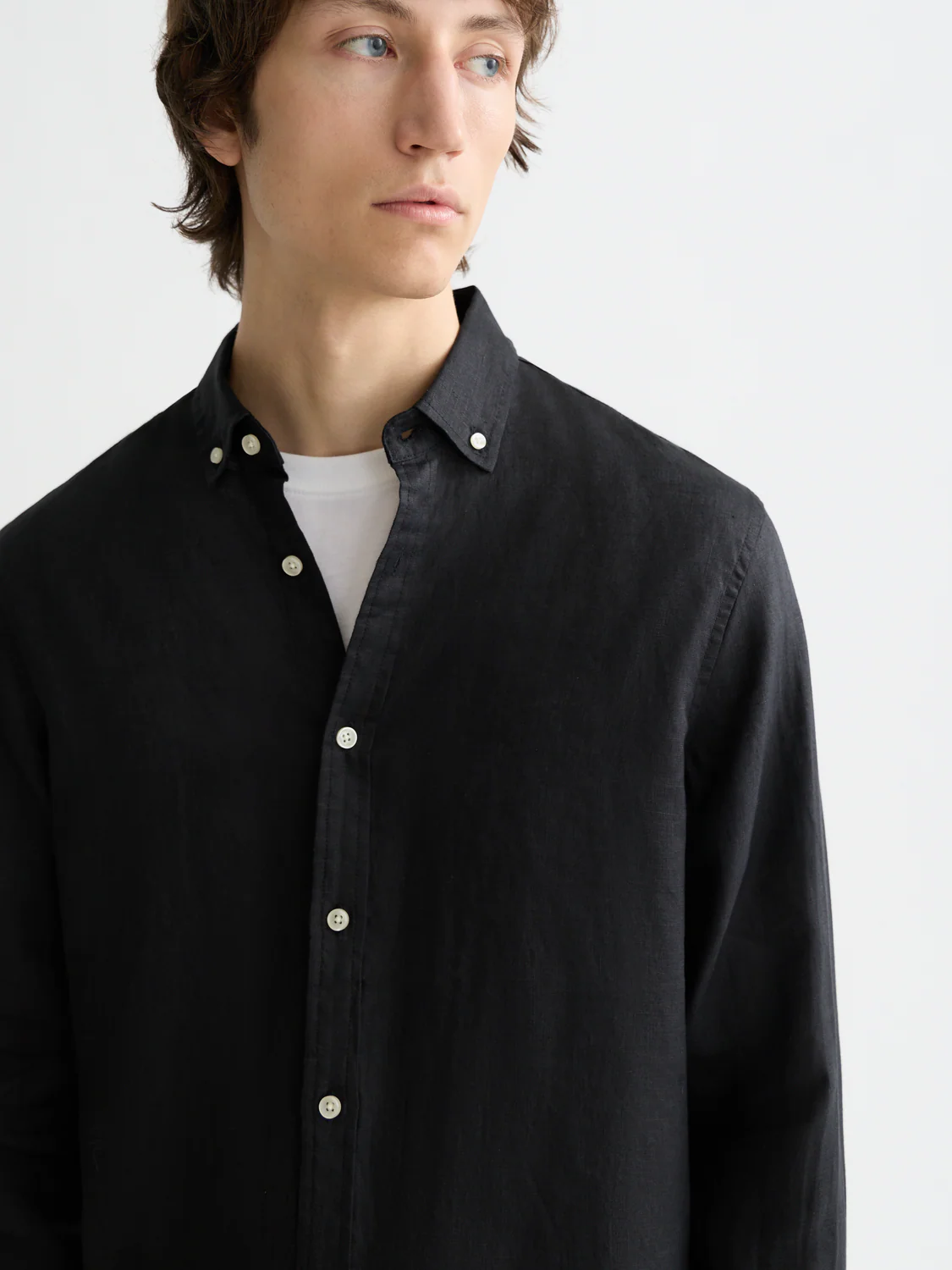 Essentials — Linen Long Sleeve Button-Down Shirt - Image 5