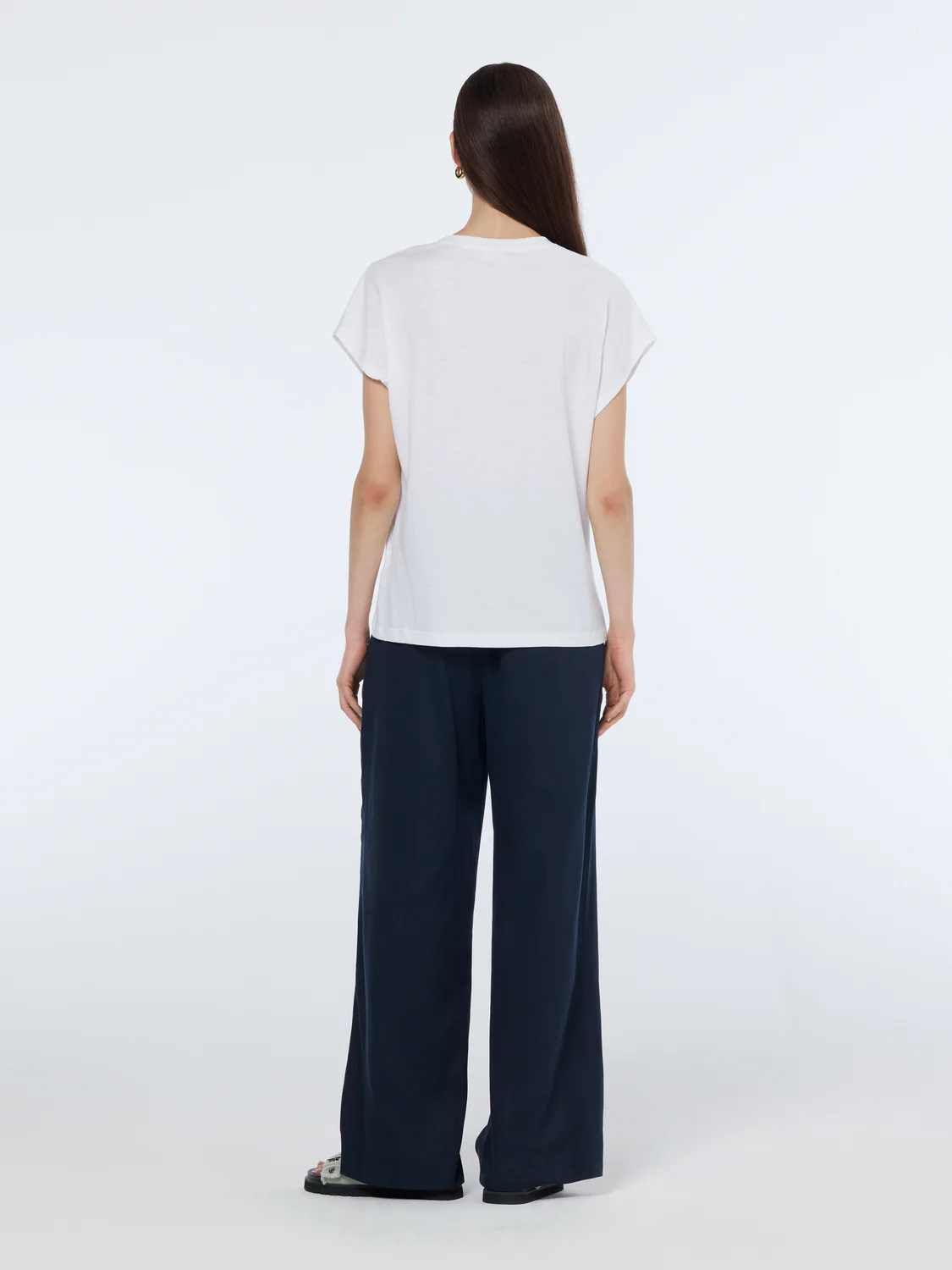 Essentials — Slub V-Neck T-Shirt - Image 3