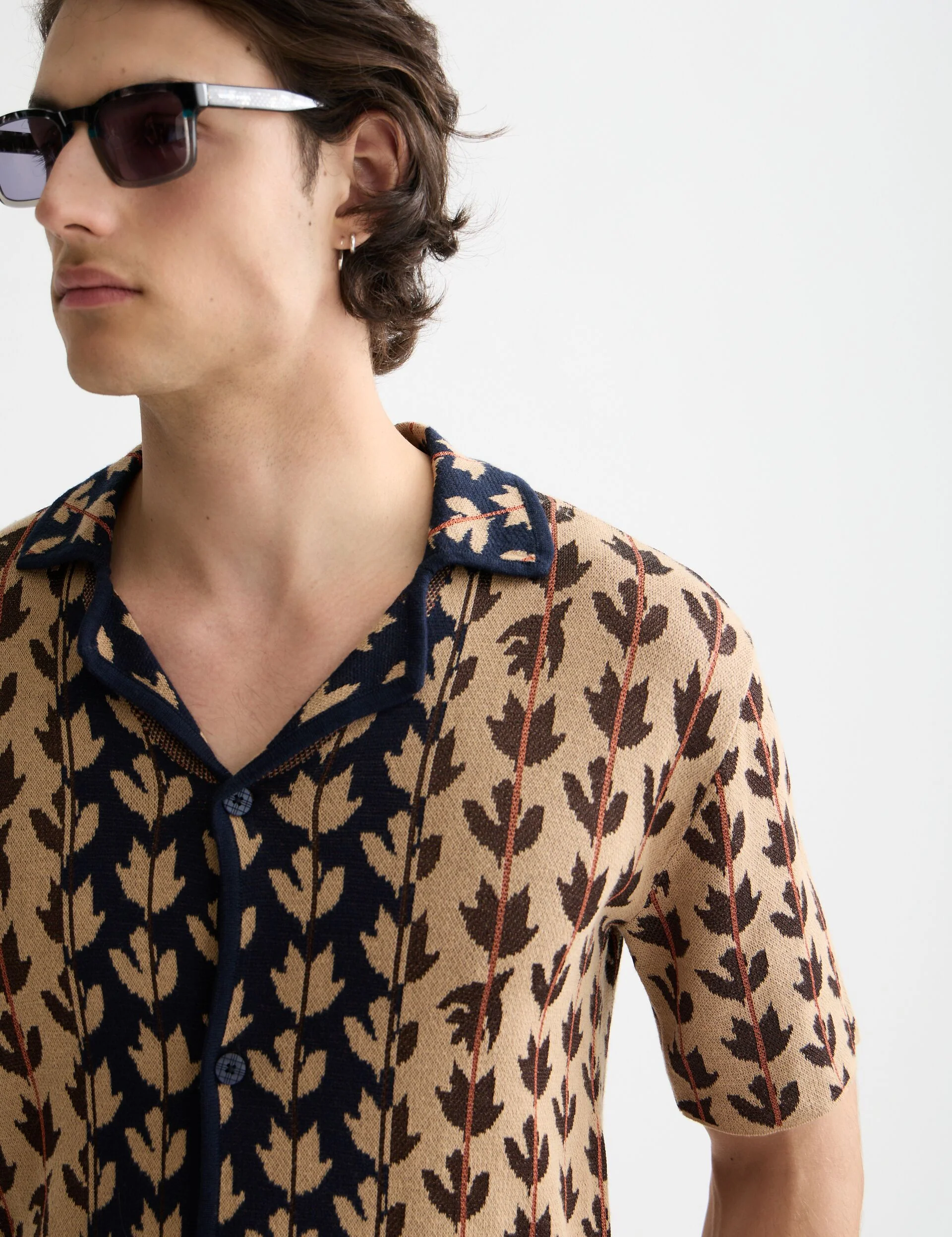 Knitted short sleeve shirt - Image 4