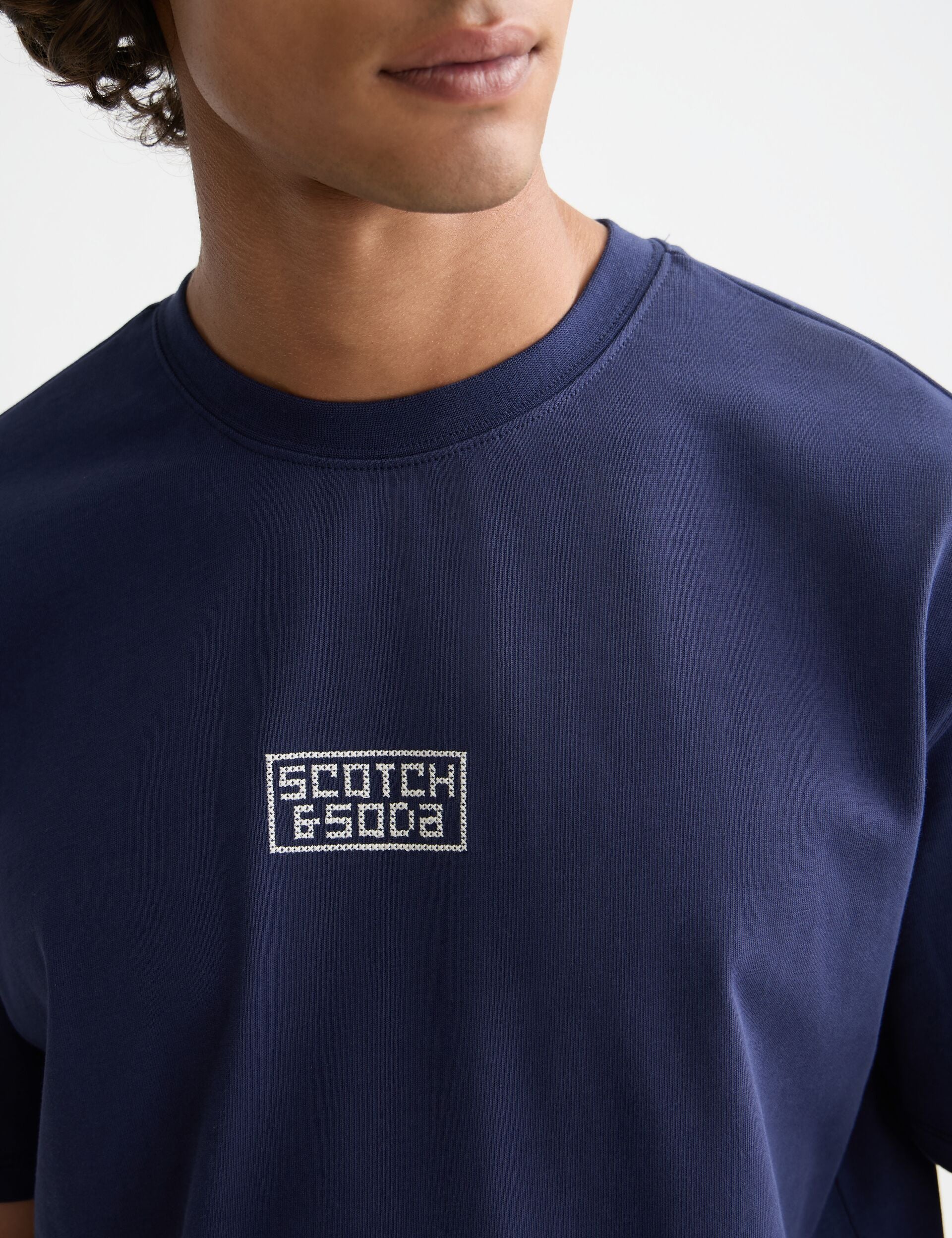 Relaxed Fit Cross-stitch Artwork T-shirt - Image 4